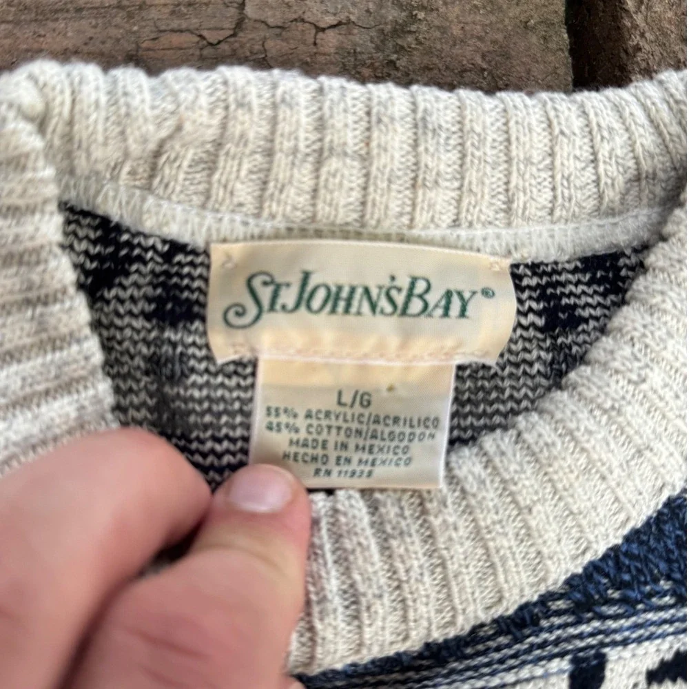 St Johns Bay Mens Large Geometric Southwestern Knit Crewneck Sweater Navy Cream
